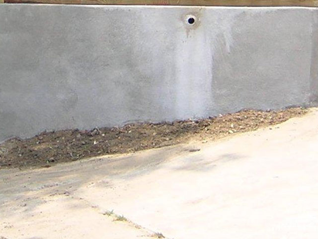 Concrete Retaining Wall