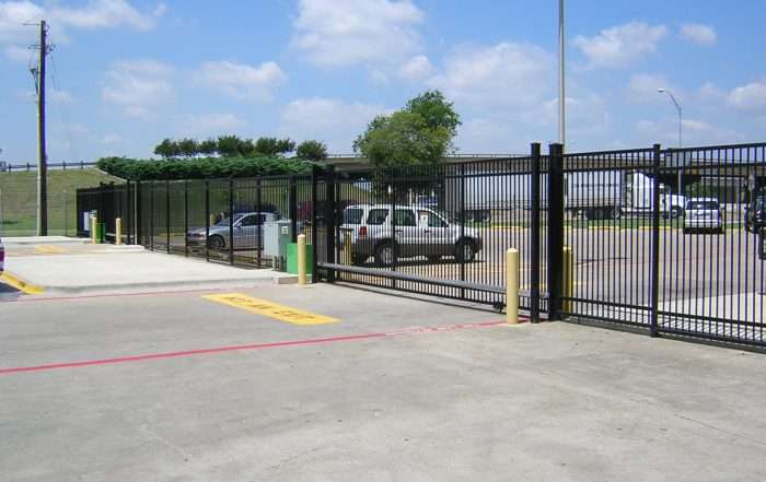 box frame roller gate